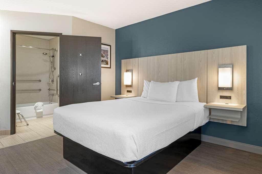 Best Western Plus Lafayette Hotel University Area Pokoj fotografie