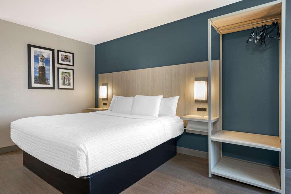 Best Western Plus Lafayette Hotel University Area Pokoj fotografie